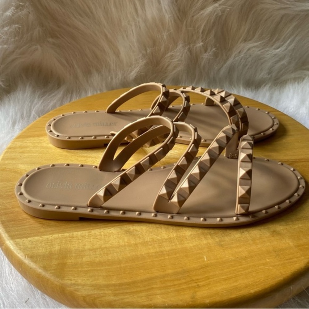 Olivia Miller Tan Strappy Sandals Women’s Size 8‎